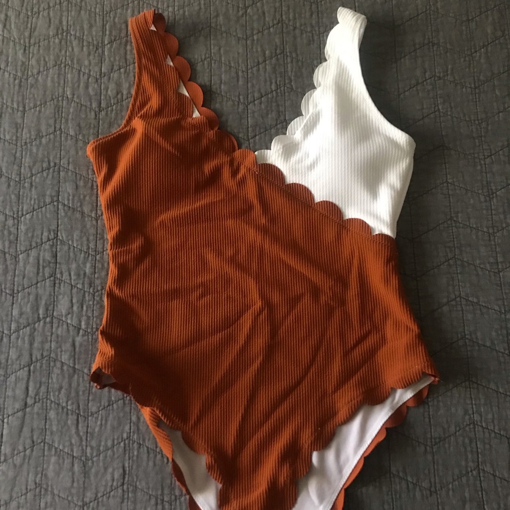 Colorblock scalloped edge one piece